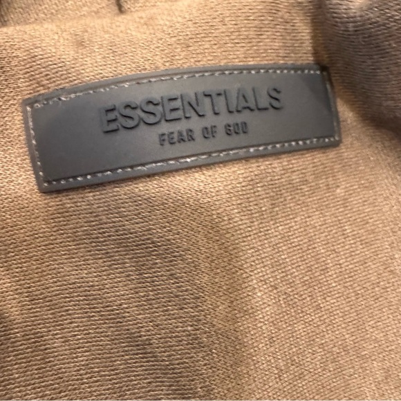 Fear of God Essentials Men’s Hoodie Color Wood Size Large NWT - Picture 7 of 10